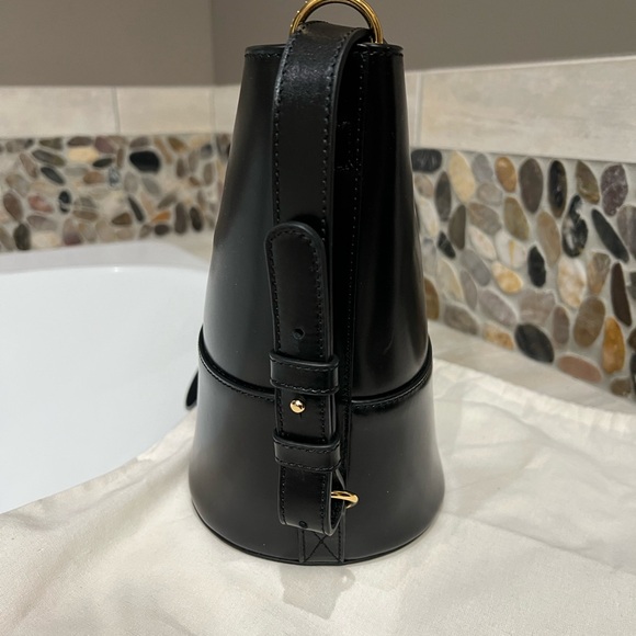 Sezane Gary black real leather bucket bag - Picture 8 of 11